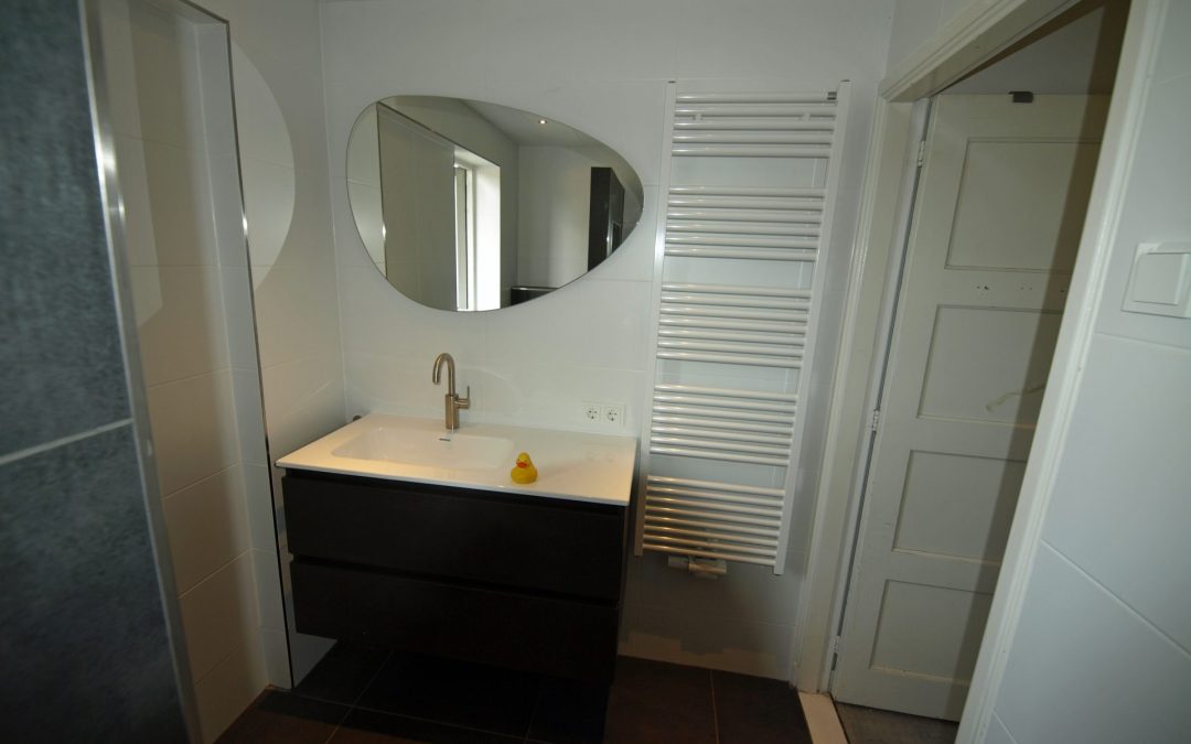 Een badkamer in Steenwijk